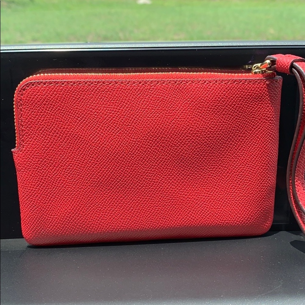 COACH LUNAR NEW YEAR CORNER ZIP WRISTLET WITH RAT - Picture 16 of 16